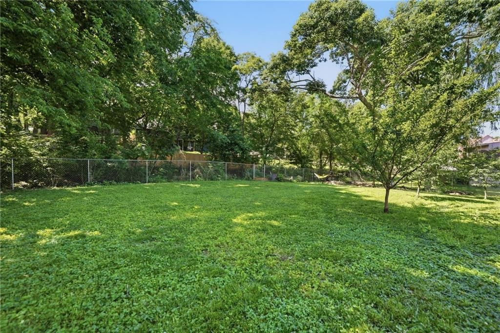 6925 Caenen Avenue — photo 32