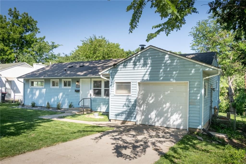 1202 SW Peggy Circle — photo 3