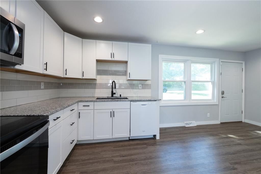 1202 SW Peggy Circle — photo 11