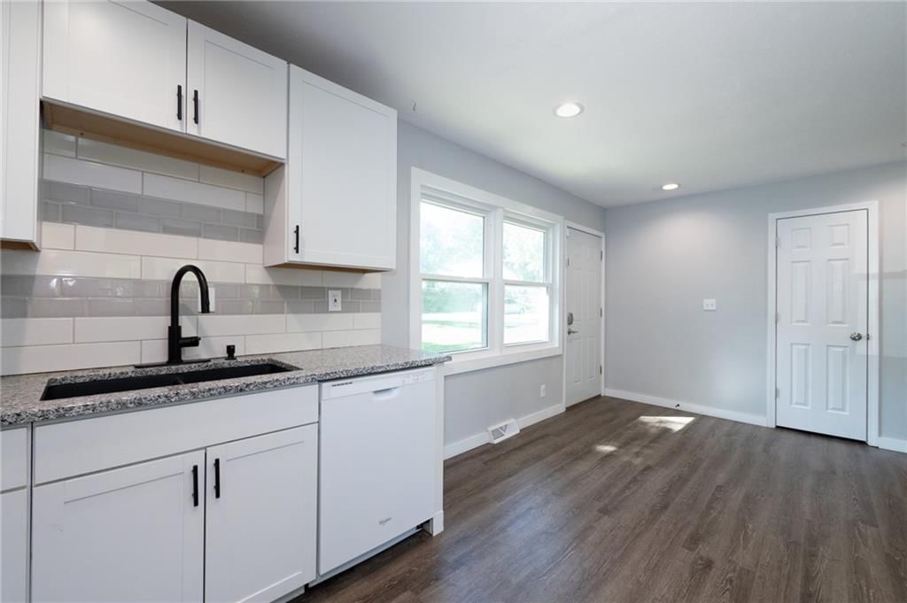 1202 SW Peggy Circle — photo 12