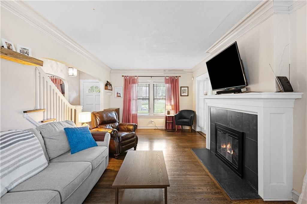 5836 Oak Street — photo 13