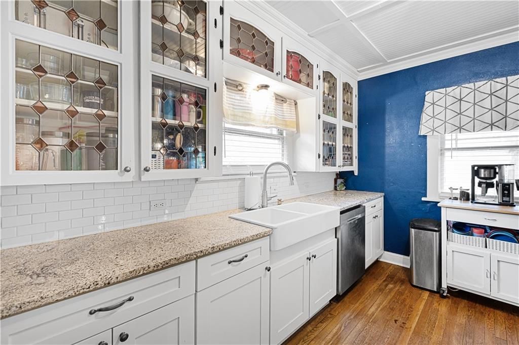 5836 Oak Street — photo 26
