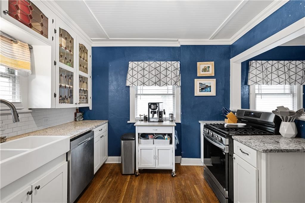 5836 Oak Street — photo 27