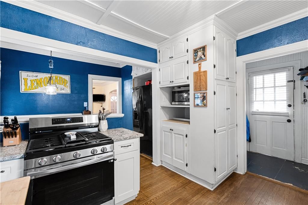 5836 Oak Street — photo 29