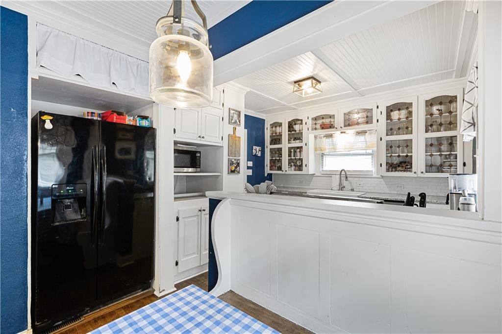 5836 Oak Street — photo 30