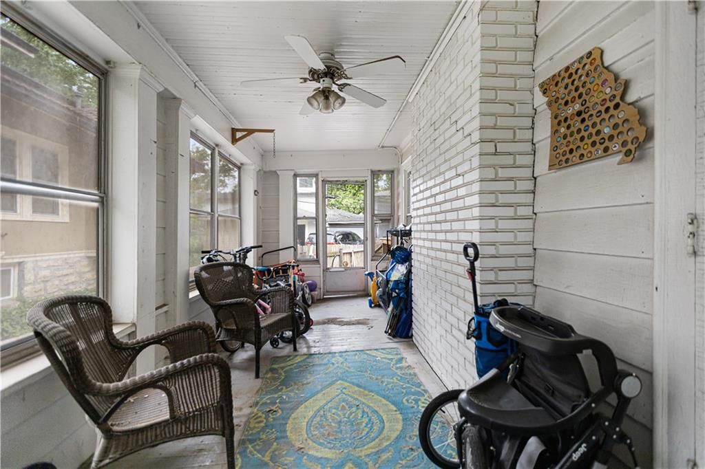 5836 Oak Street — photo 33