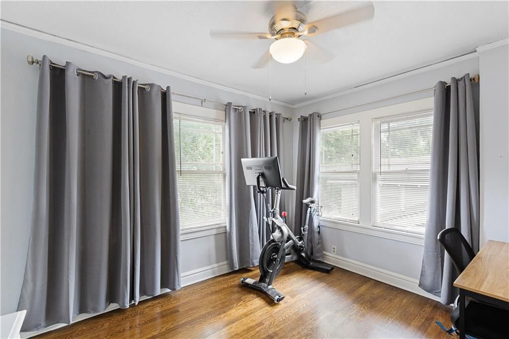5836 Oak Street — photo 43