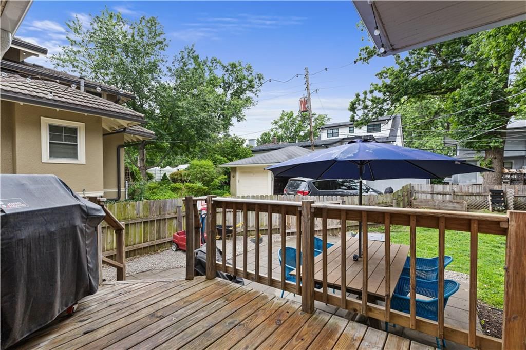 5836 Oak Street — photo 48