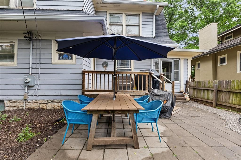 5836 Oak Street — photo 50