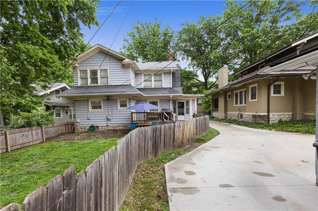 5836 Oak Street — photo 55