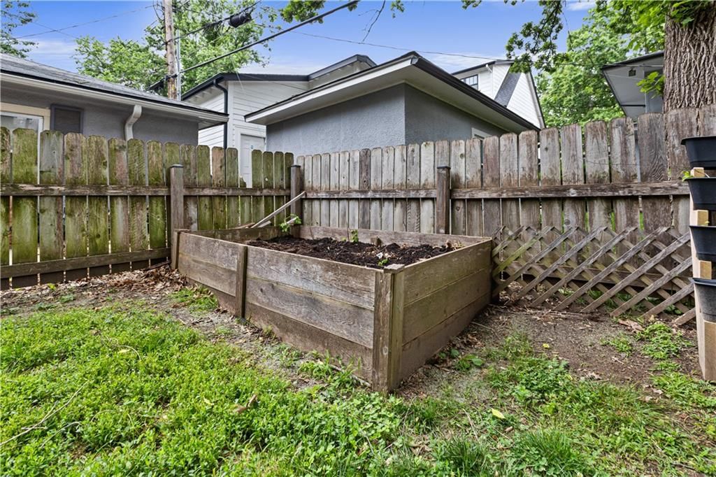 5836 Oak Street — photo 58