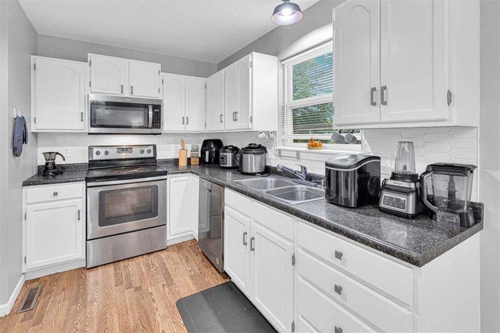 4518 Iris Avenue — photo 13