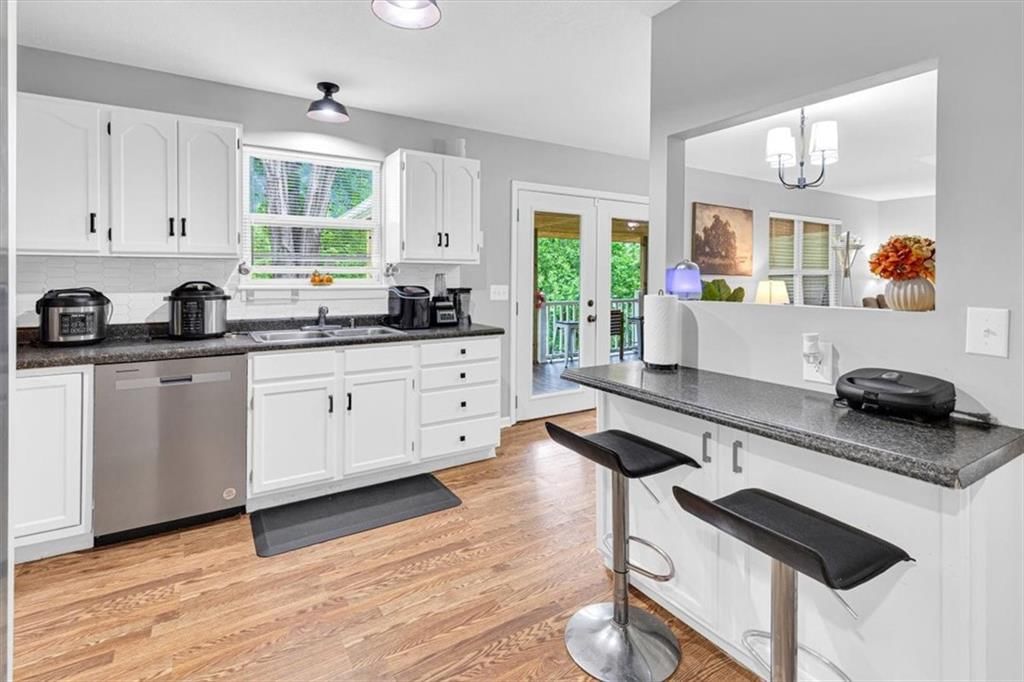 4518 Iris Avenue — photo 15