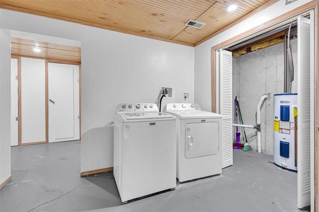 4518 Iris Avenue — photo 32