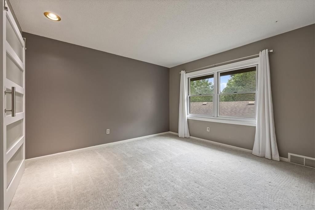 8800 Rosewood Drive — photo 15