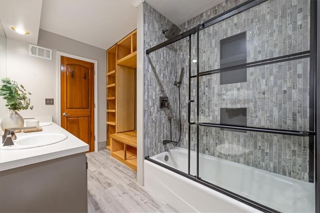8800 Rosewood Drive — photo 20