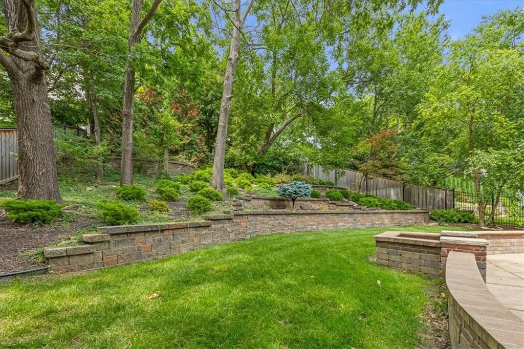 8800 Rosewood Drive — photo 29