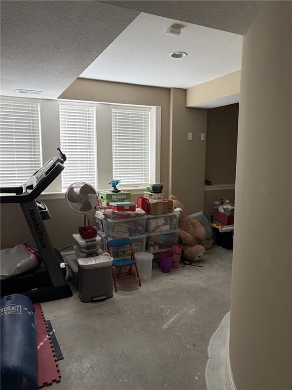 5739 NE Timber Hills Drive — photo 11