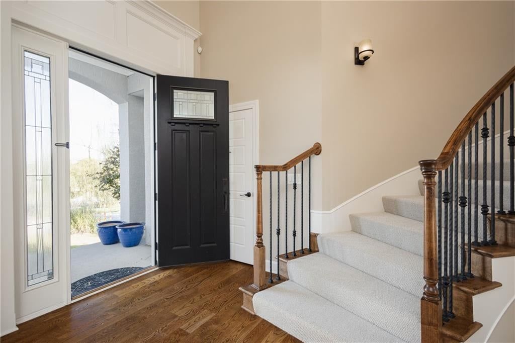 5739 NE Timber Hills Drive, Lee's Summit, MO: listing photo 2