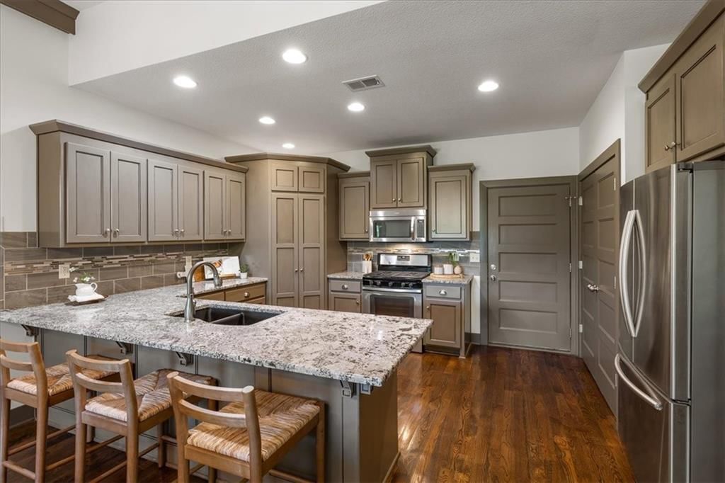 14835 Meadow Lane — photo 4