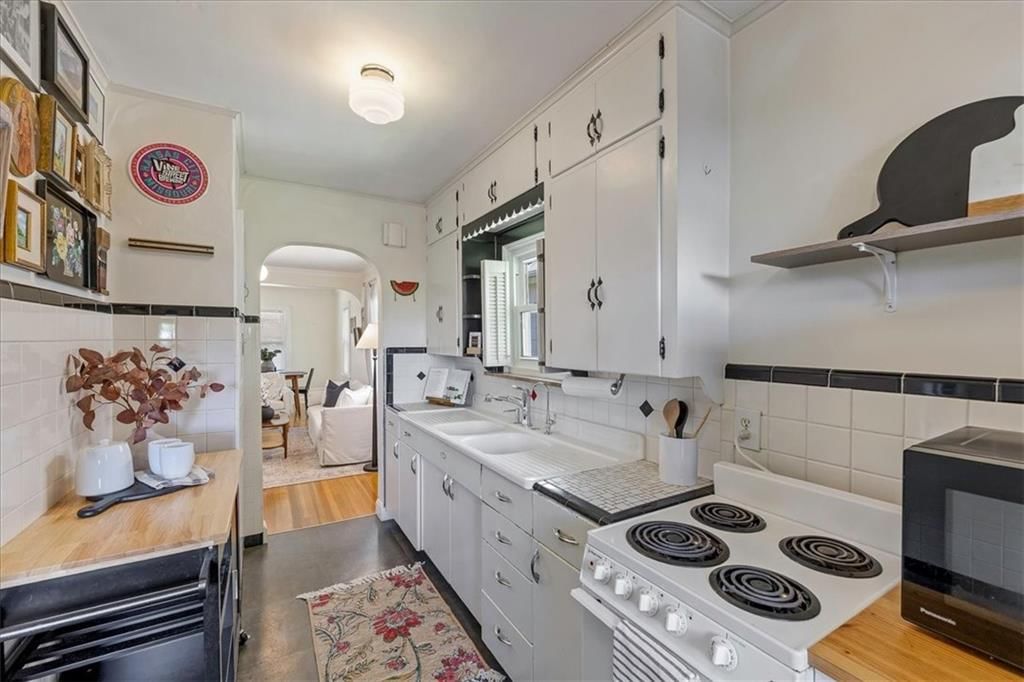 4745 Terrace Street — photo 9