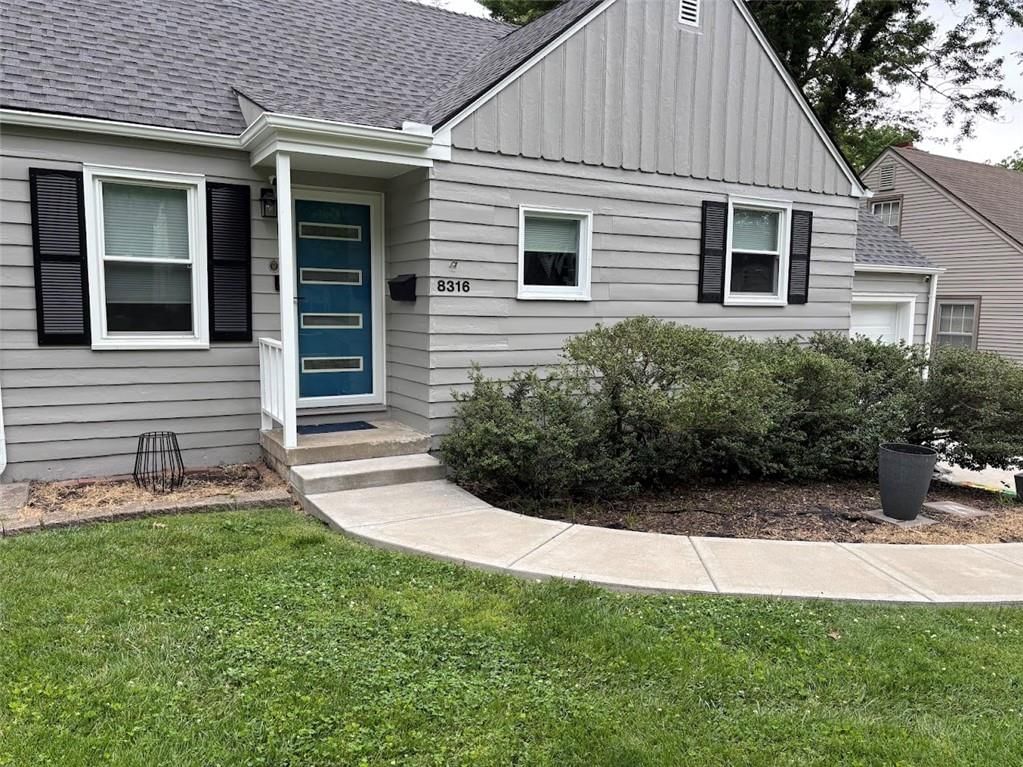 8316 Belleview Avenue — photo 1