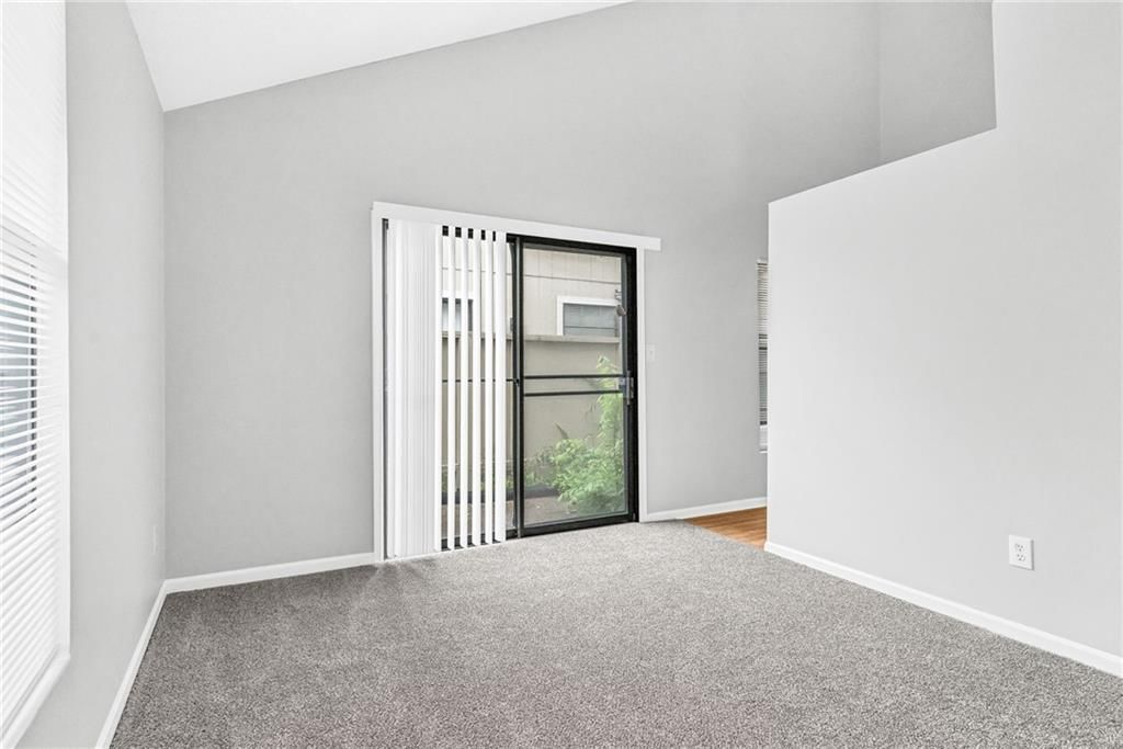724 E 122nd Terrace — photo 17