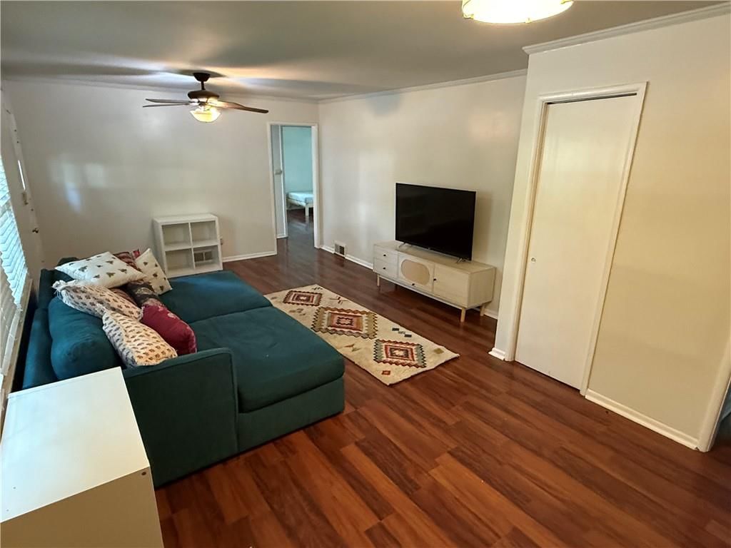 7680 Rainbow Drive — photo 3