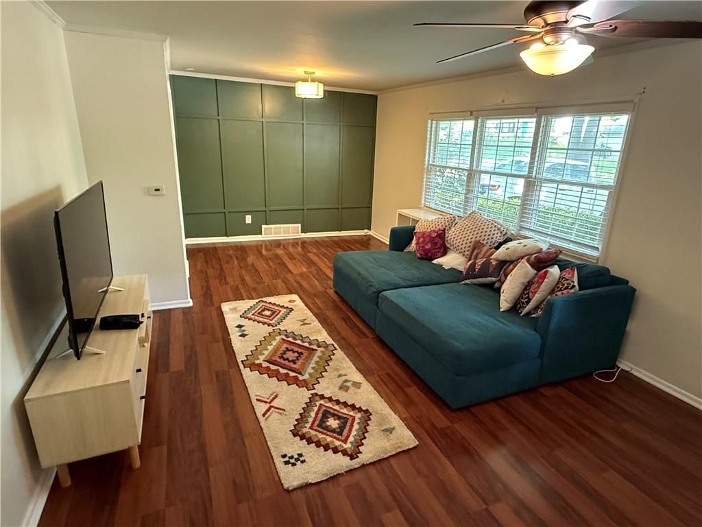 7680 Rainbow Drive — photo 9