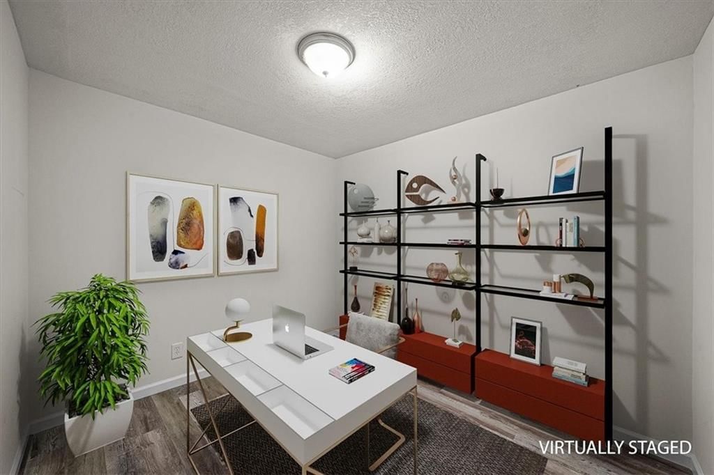 9047 Meadow View Drive — photo 23