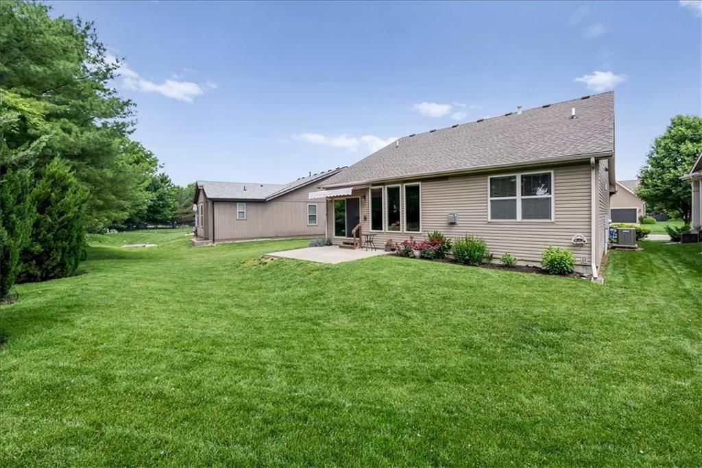 9047 Meadow View Drive — photo 29