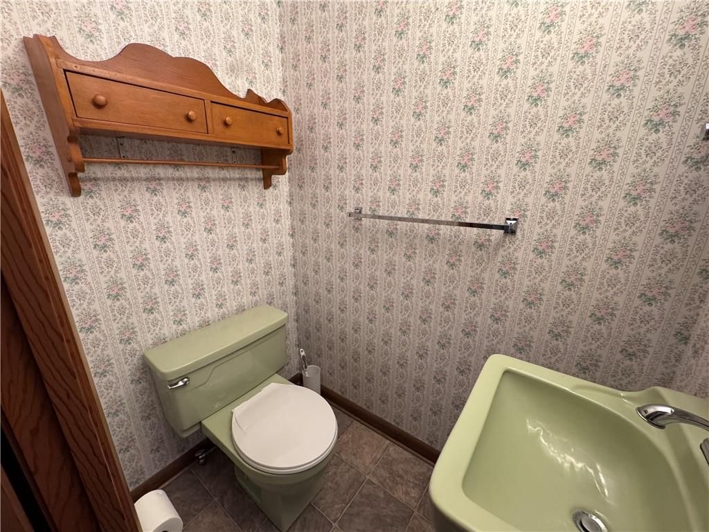 1313 N Cedar Crest Drive — photo 10