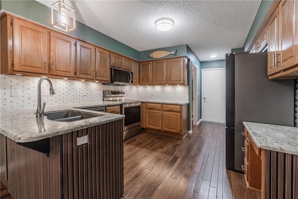 7003 W 156th Terrace — photo 9