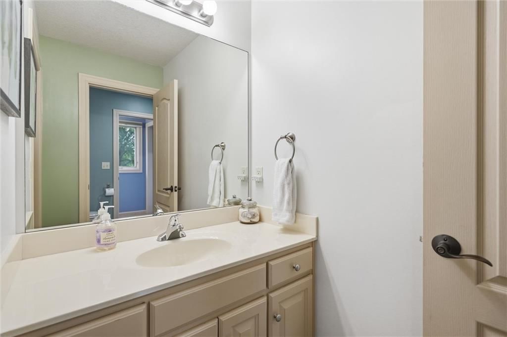 9605 W 150th Street — photo 39