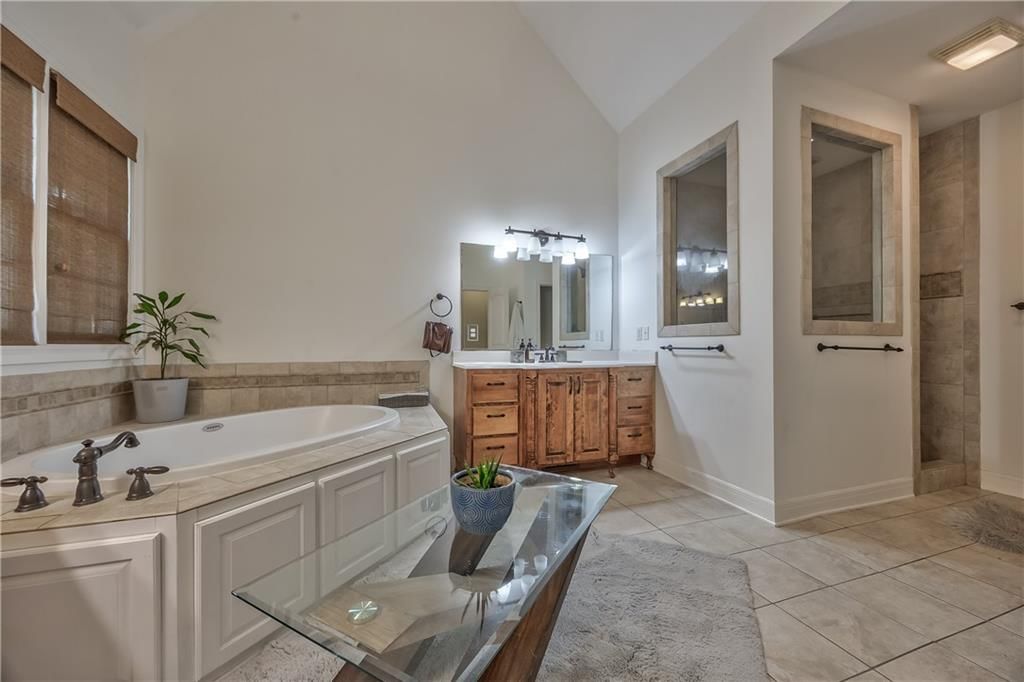 417 NW 1851 Road — photo 18