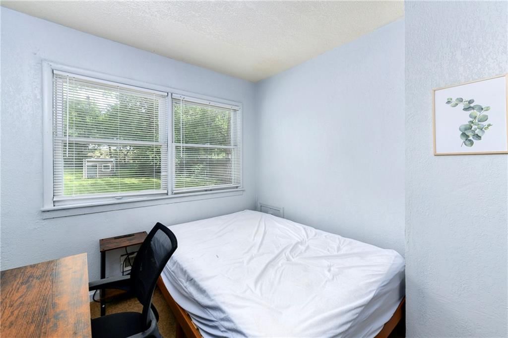 10719 CAMBRIDGE Avenue — photo 27