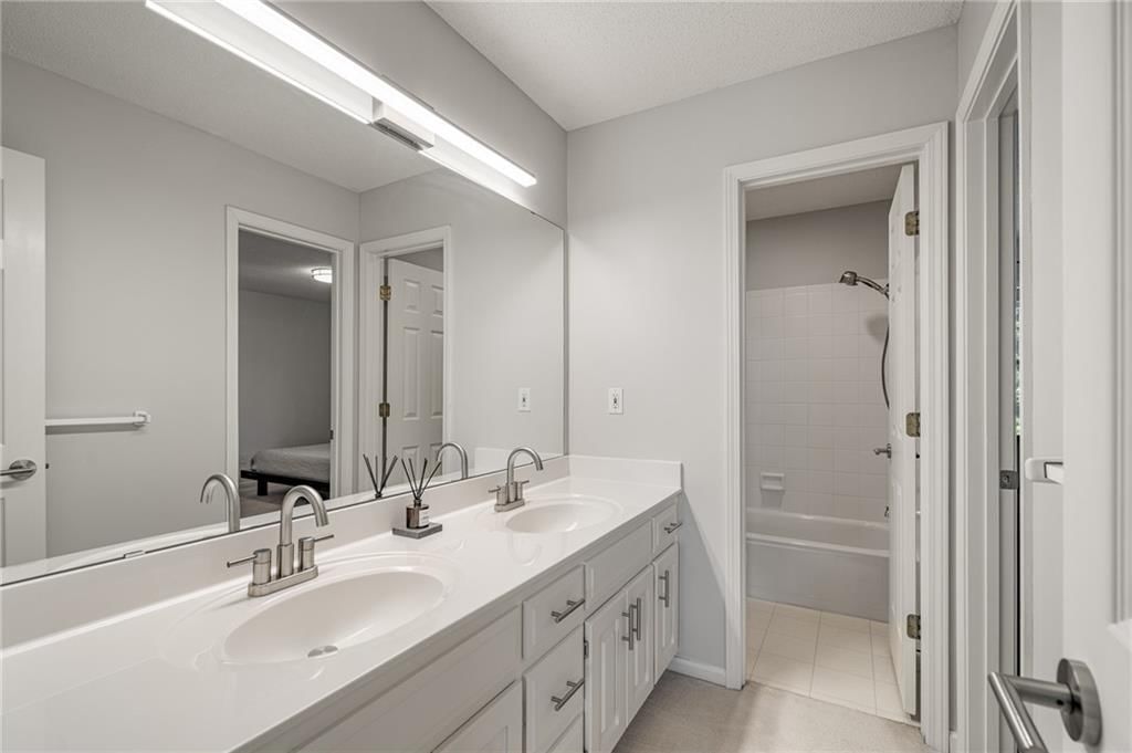 14205 Rosehill Street — photo 45