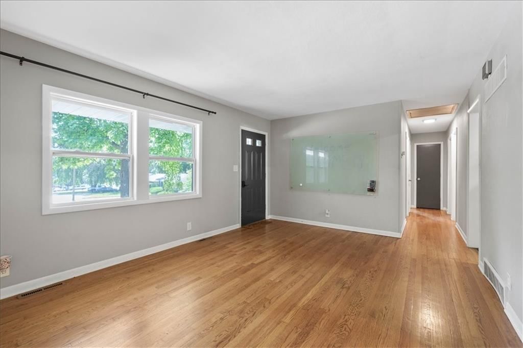 2618 OVERTON Circle — photo 4