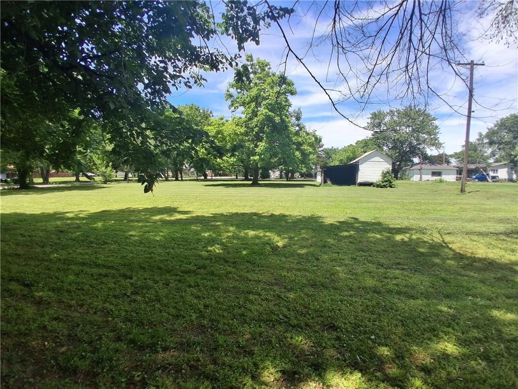 307 S Jefferson Avenue — photo 9