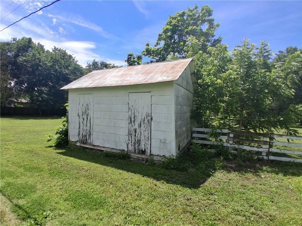 307 S Jefferson Avenue — photo 13