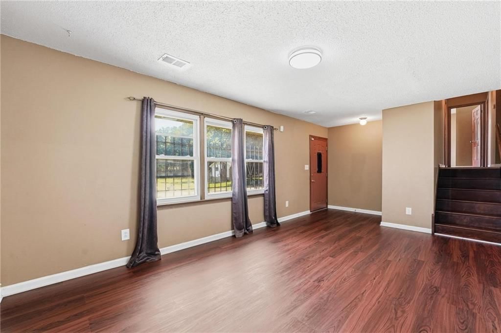 7816 Orville Avenue — photo 5