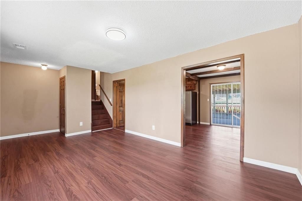 7816 Orville Avenue — photo 8