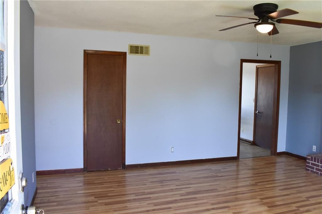 329 W Slater Street — photo 3