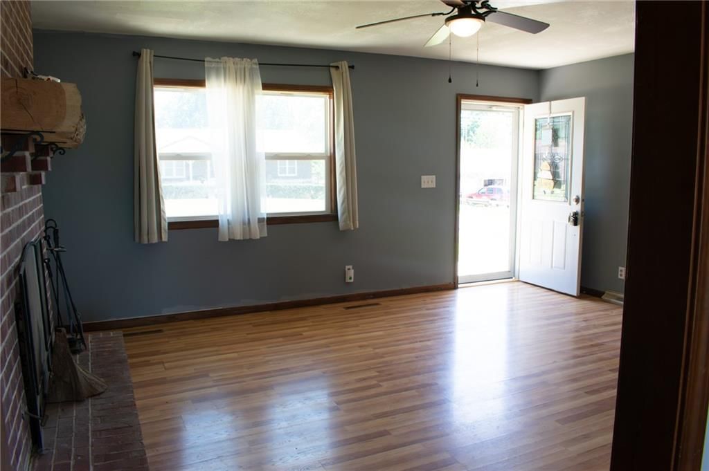 329 W Slater Street — photo 4