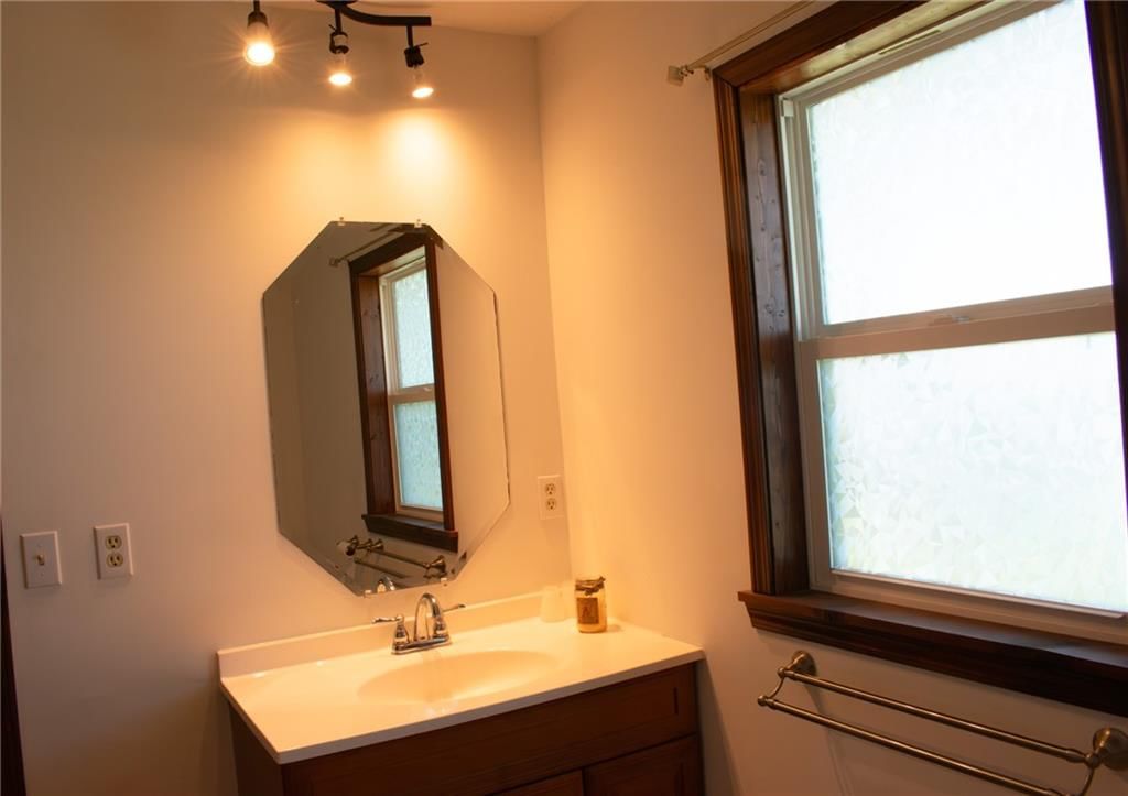 329 W Slater Street — photo 10