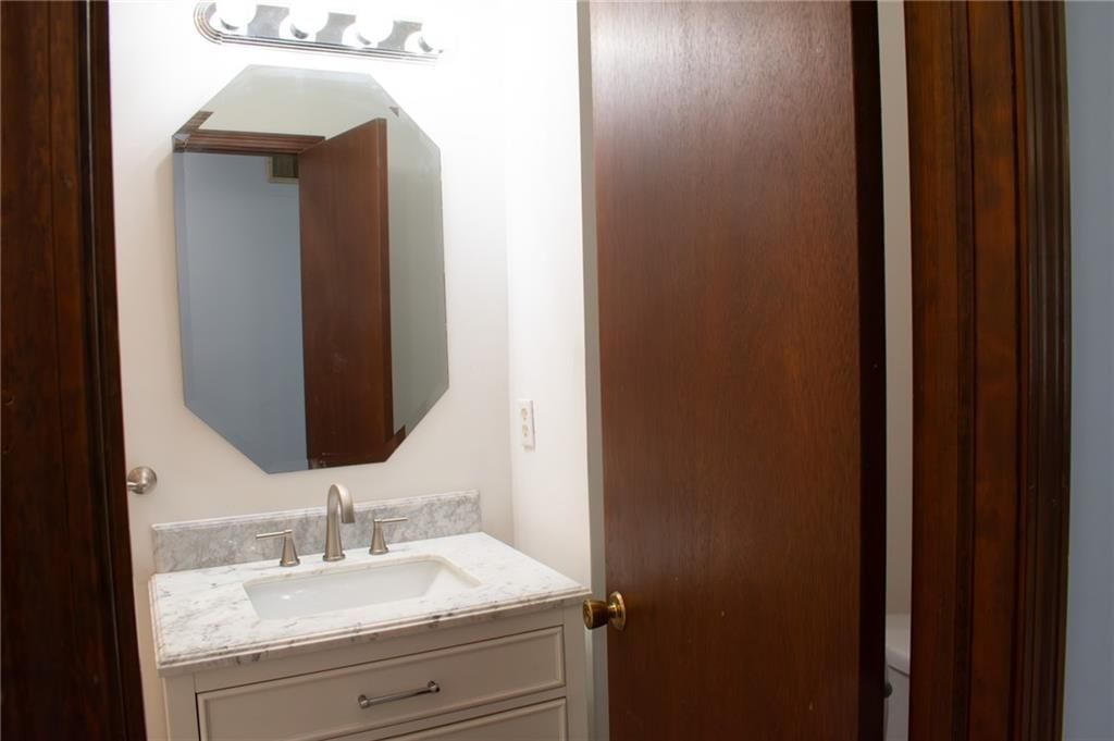 329 W Slater Street — photo 16