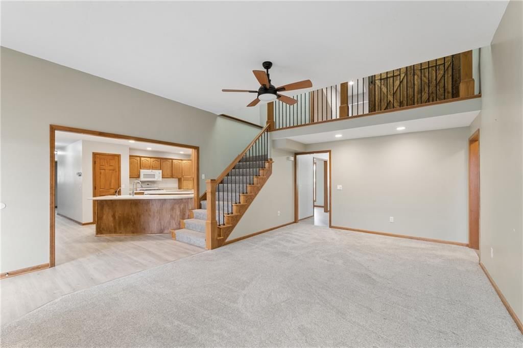 513 S Travis Street — photo 9