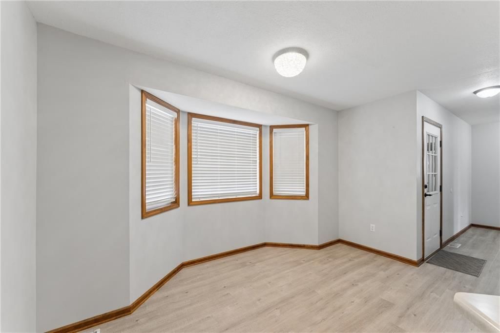 513 S Travis Street — photo 17