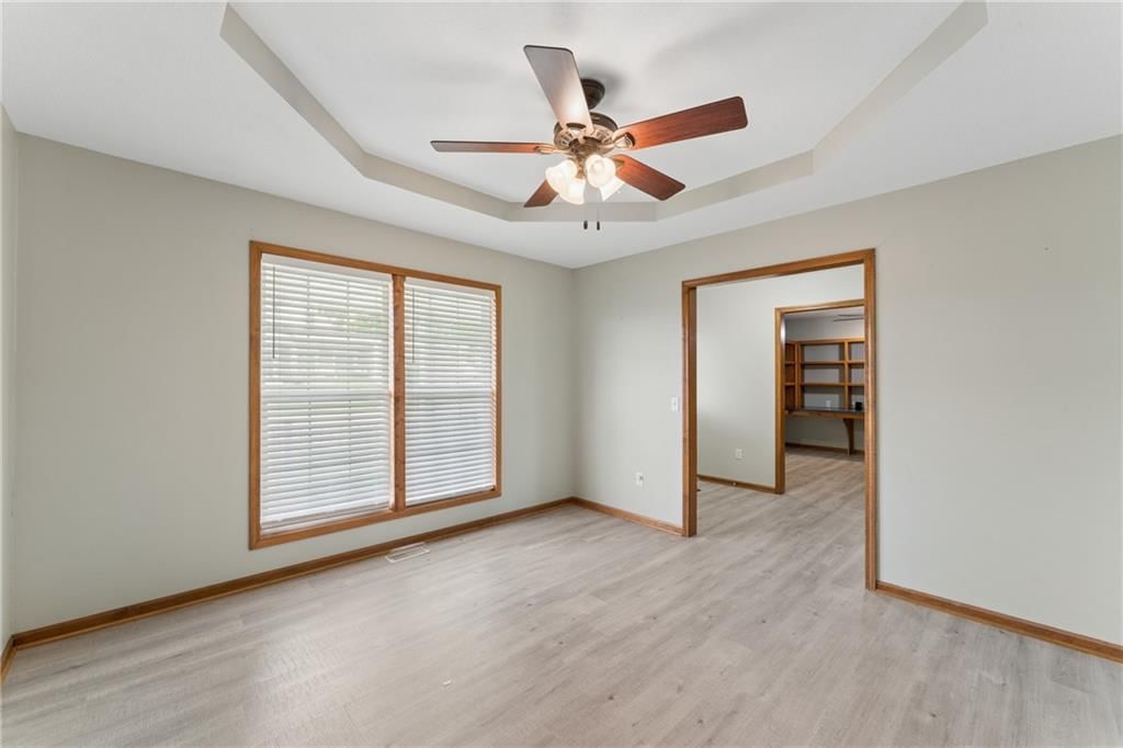 513 S Travis Street — photo 19