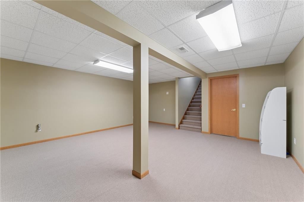 513 S Travis Street — photo 46